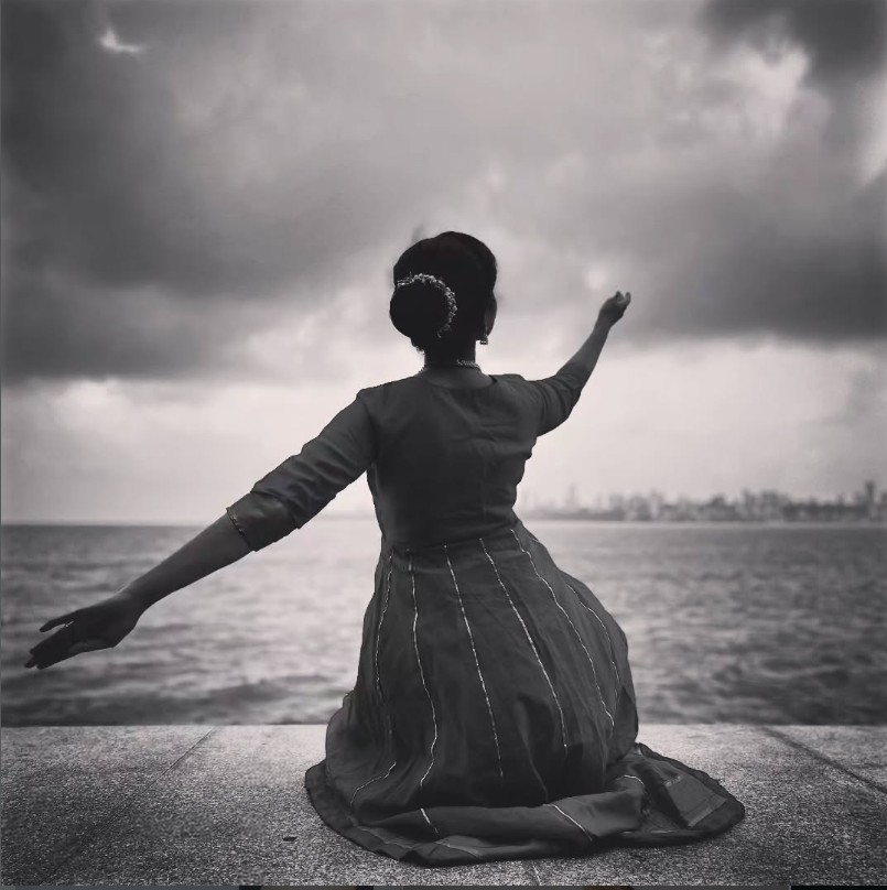 Scenic artistic backdrop – connection & expression